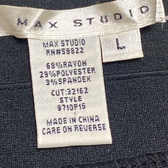 Max Studio Pencil Skirt, Excellent Condition, no flaws, measurements in photos - Picture 5 of 12